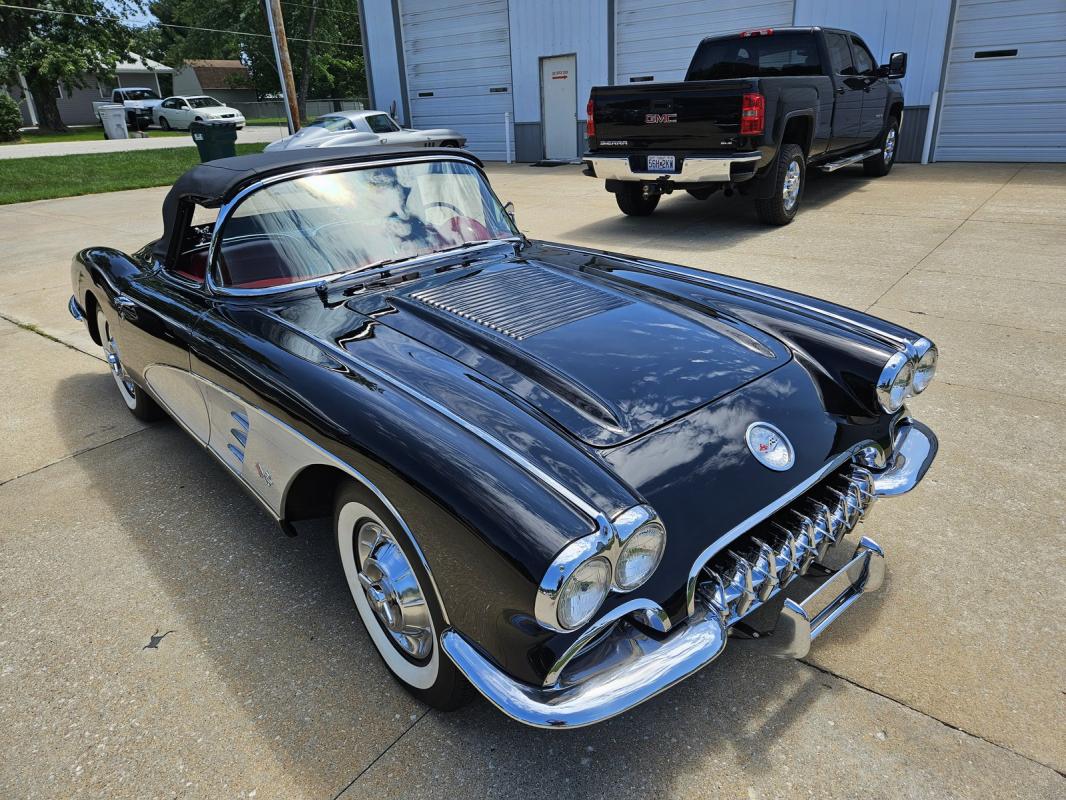 Annonce 433659404/1958BLACKREDCORVETTE photo7