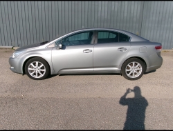 Toyota Avensis 2.2 D4D 150 LOUNGE BVA 03-Allier