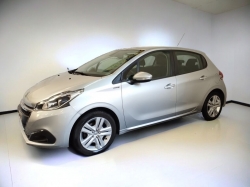 Peugeot 208 1.2 VTI 82 SIGNATURE 06-Alpes Maritimes