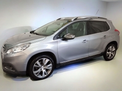 Peugeot 2008 1.2 PURETECH 100 FELINE TITANE 06-Alpes Maritimes