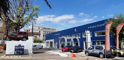 Garage PEUGEOT Saint Germain - Concessionnaire VAUBAN AUTOMOBILE