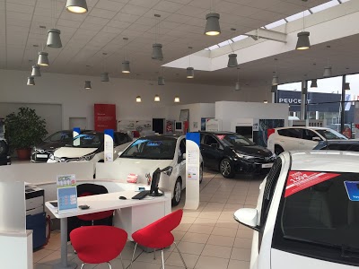 TOYOTA AUTOMOBILES VICTORIA MOTORS VERNON / ST JUST